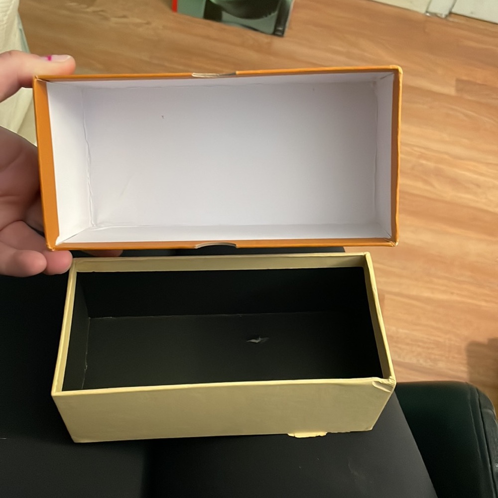 rectangular box - Picture 3 of 3